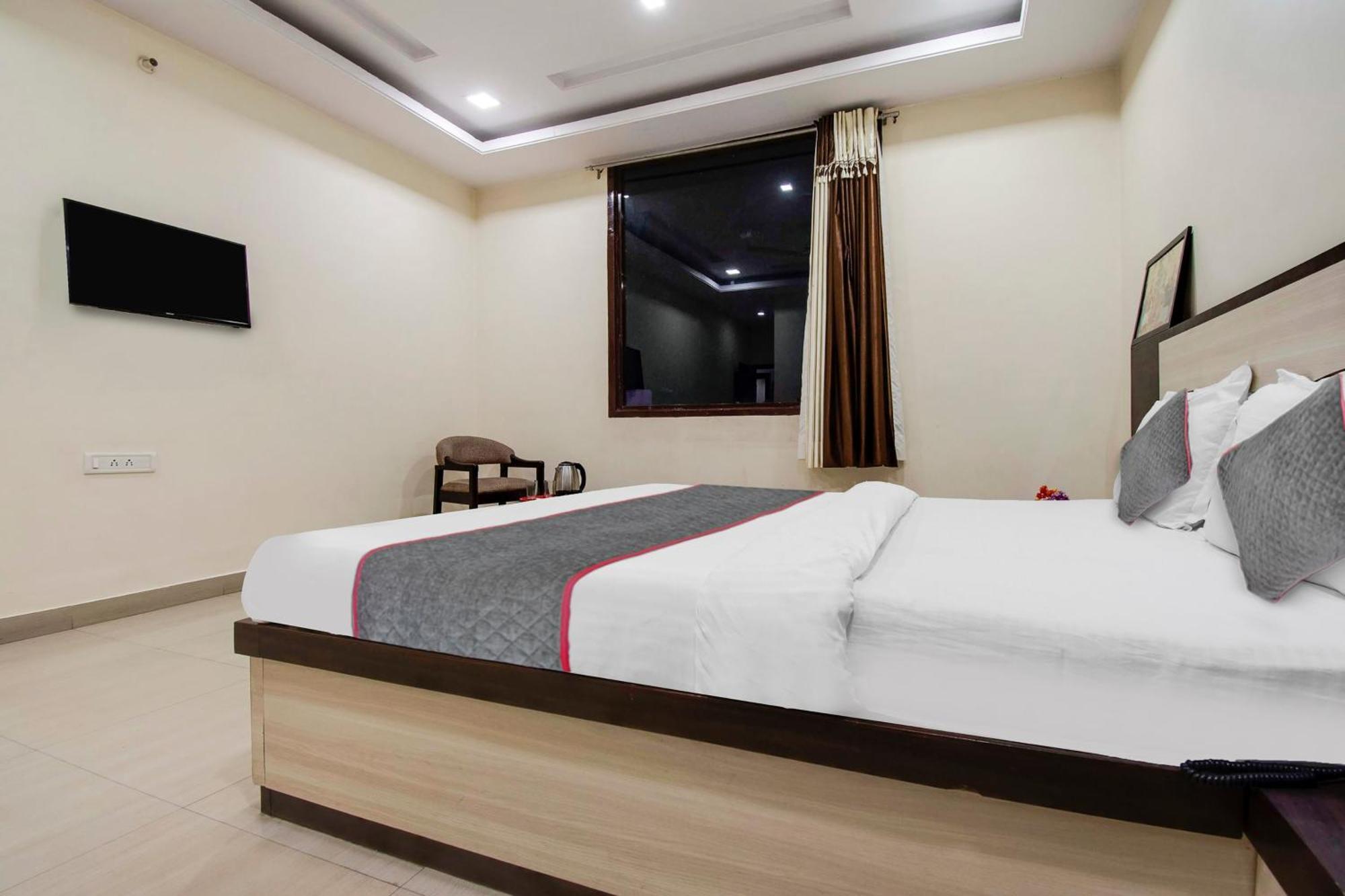 Capital O Pink Peral Hotel Jaipur Ngoại thất bức ảnh