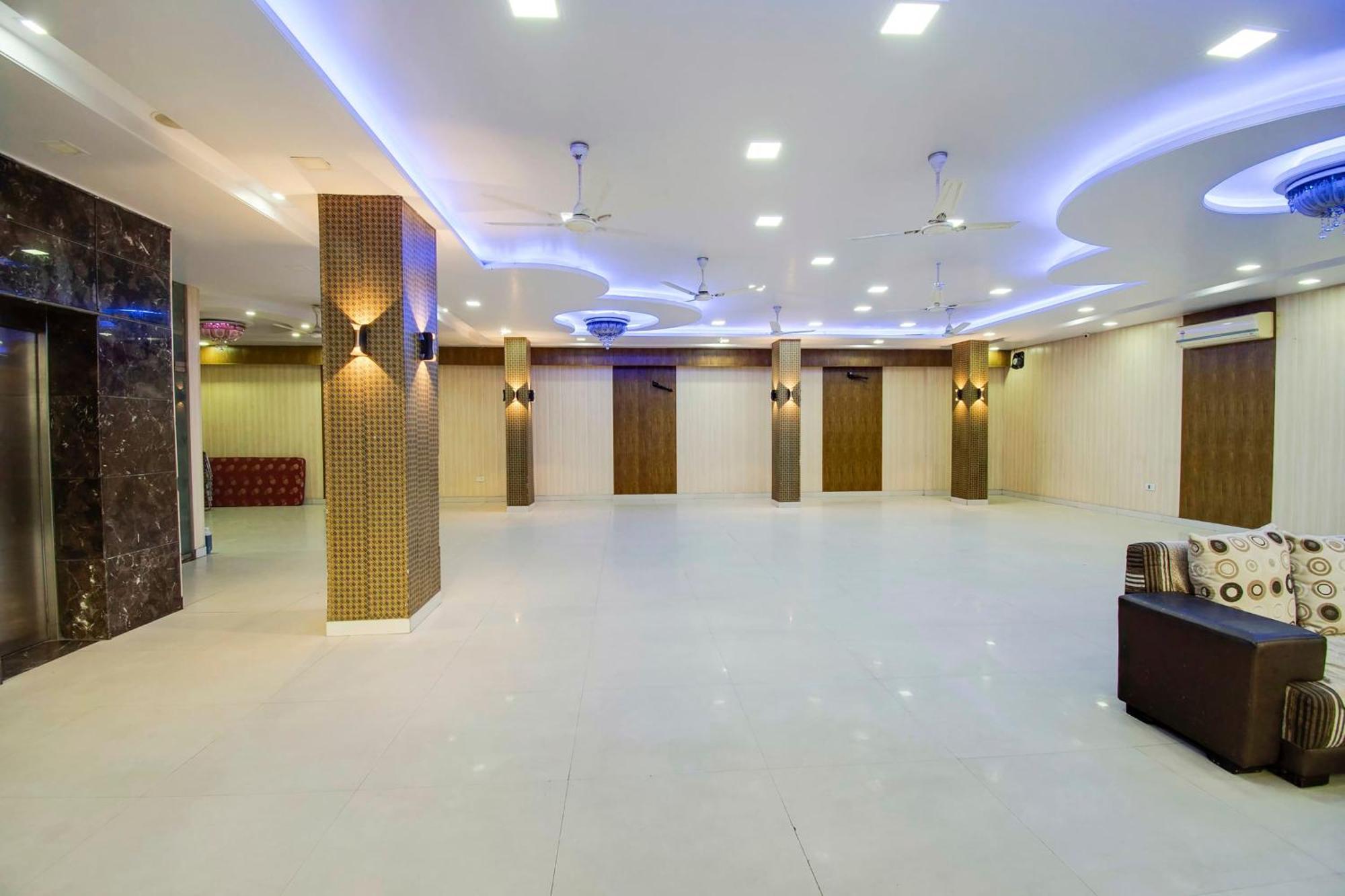 Capital O Pink Peral Hotel Jaipur Ngoại thất bức ảnh