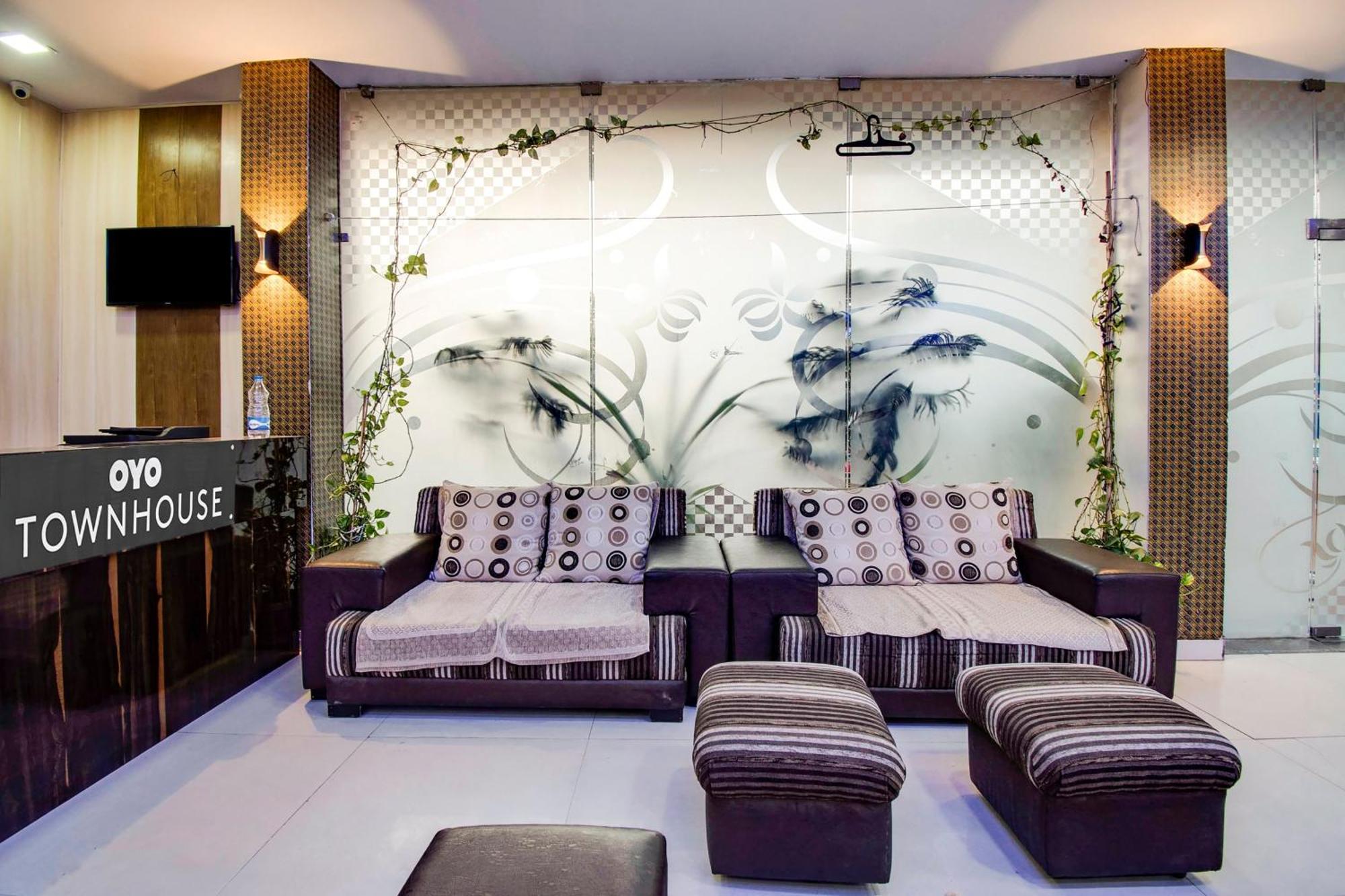 Capital O Pink Peral Hotel Jaipur Ngoại thất bức ảnh