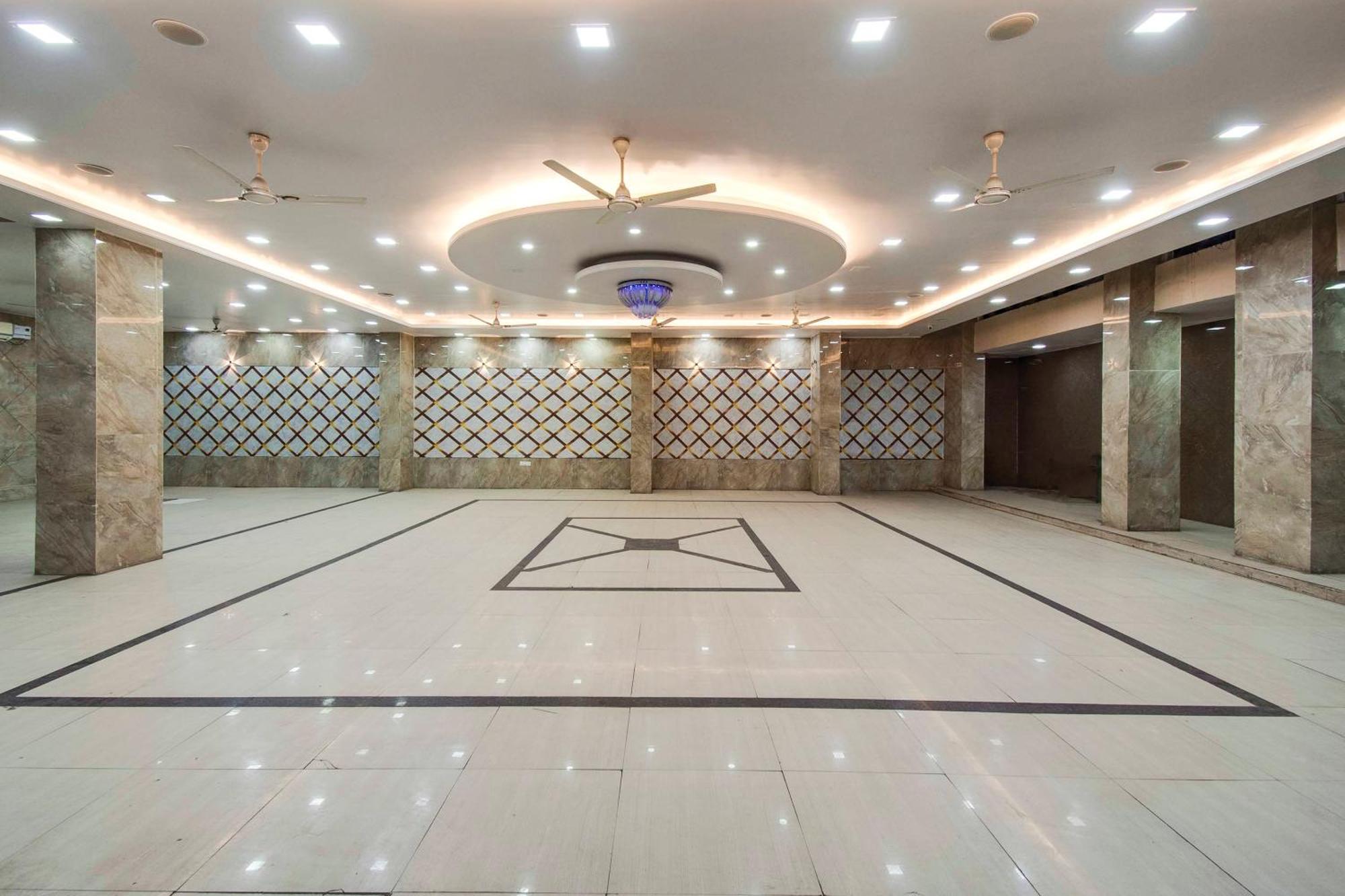Capital O Pink Peral Hotel Jaipur Ngoại thất bức ảnh