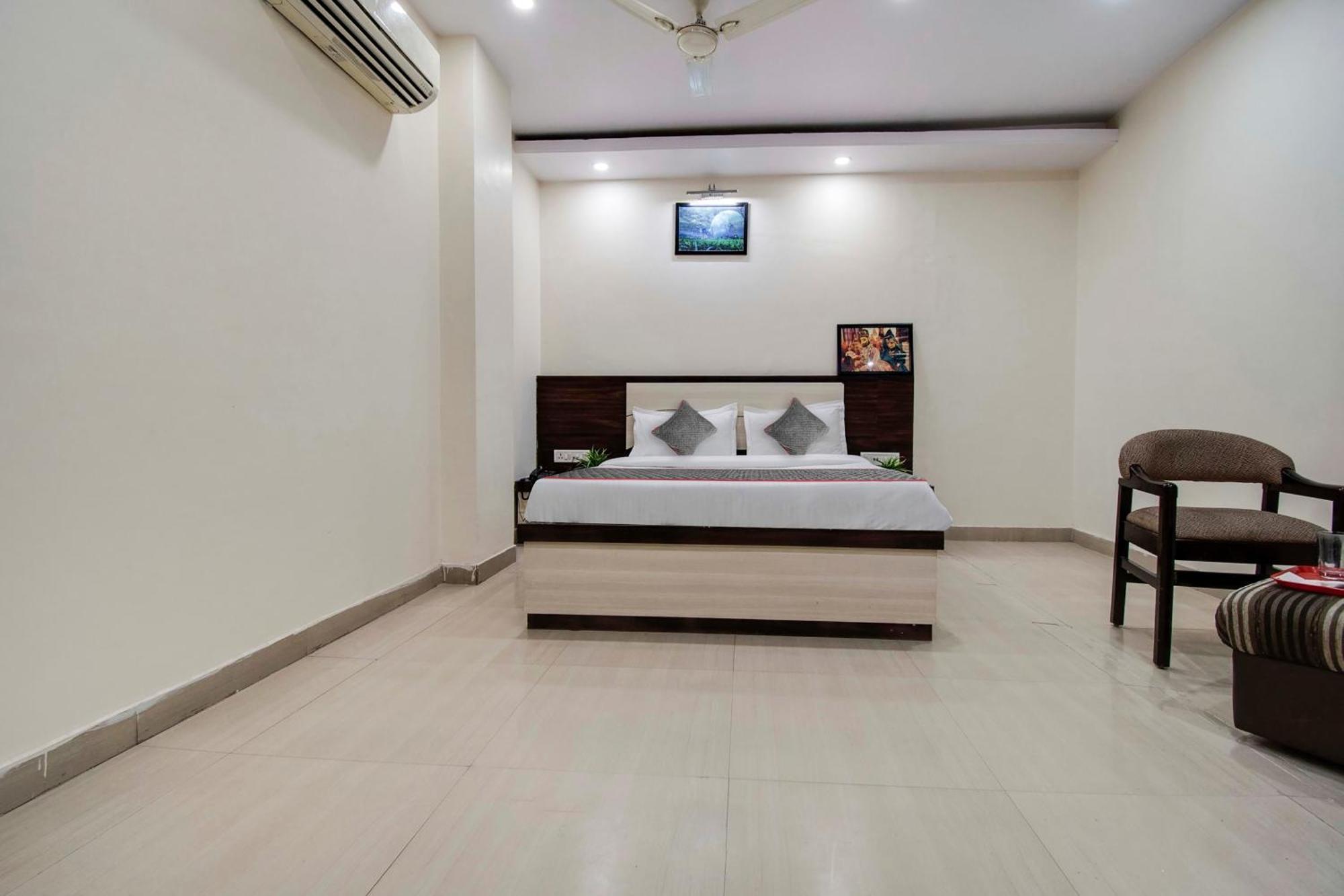 Capital O Pink Peral Hotel Jaipur Ngoại thất bức ảnh