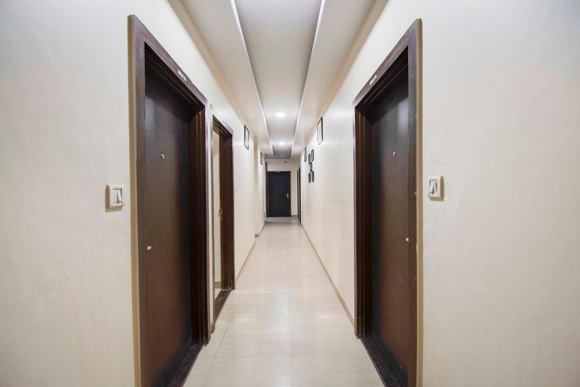 Capital O Pink Peral Hotel Jaipur Ngoại thất bức ảnh