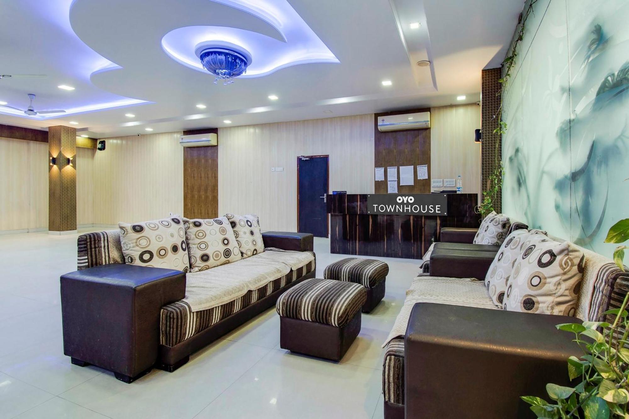 Capital O Pink Peral Hotel Jaipur Ngoại thất bức ảnh