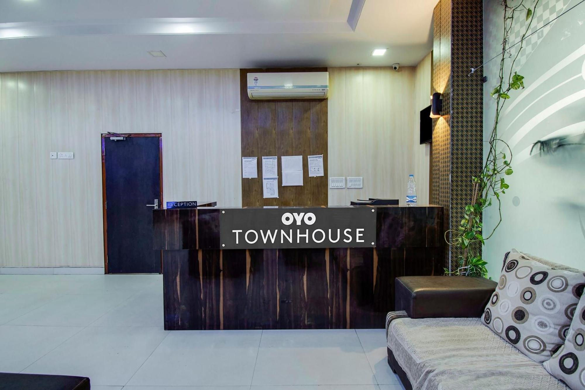 Capital O Pink Peral Hotel Jaipur Ngoại thất bức ảnh